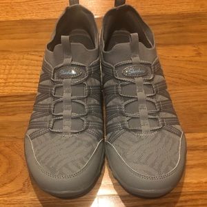 NEW Skechers Relaxed Fit: Breathe-Easy - First Light Size 9